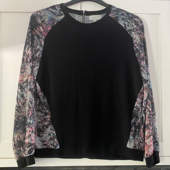 Lightweight Black and Floral Sweater Size UK12/US 8 - Picture 2 of 9